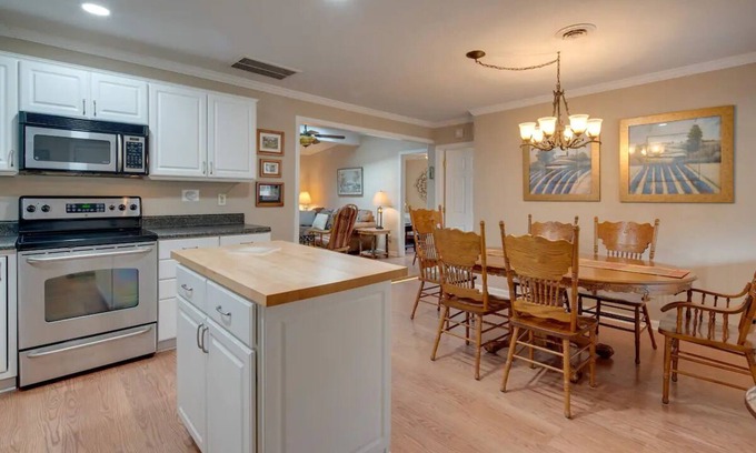 Lake Lure Cabina | Deer Meadow Cabin ~Lake Lure~ Book Now for Fall Leaves, Apples & Crisp Air!