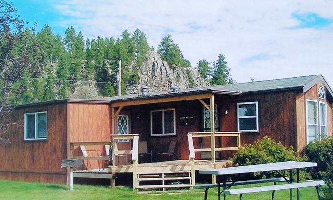 Hill City Cabina | Deer Meadow: Cabins @ Creekside #5