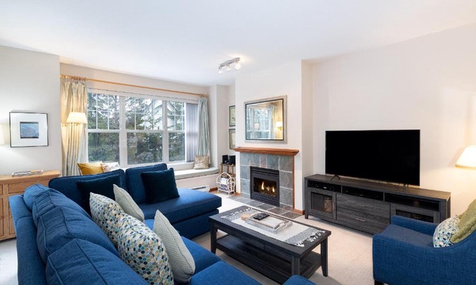 Blueberry Hill Apartamento | Deer Run by Whistler Premier