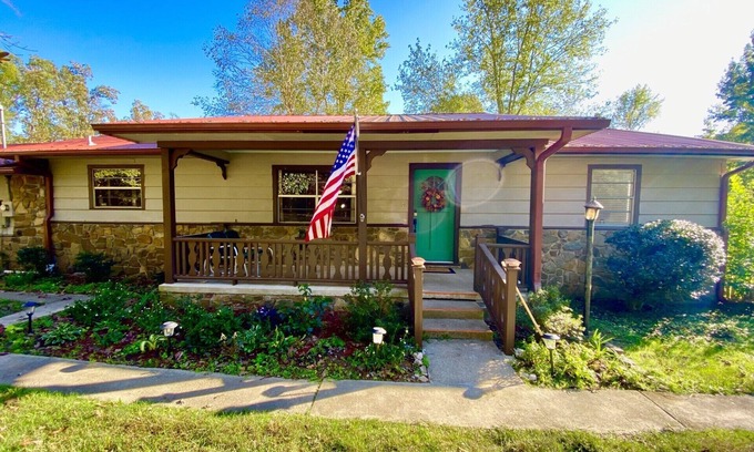 Hatton Casa | Deer Run Escape