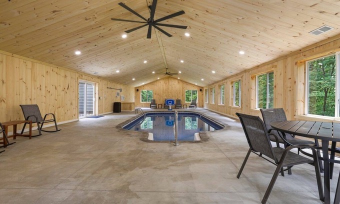 Rockbridge Casa | Deer Run Manor - Indoor Pool, Hot Tub & Game Room