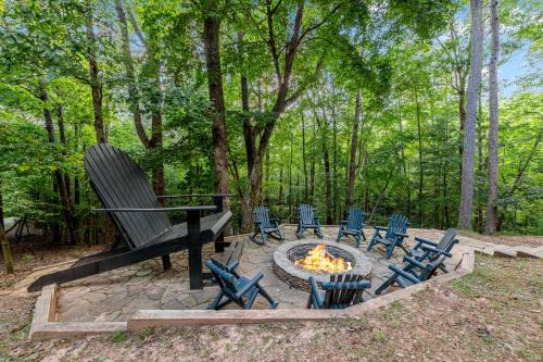 Ellijay Casa | DeerWoodsLodge DOT com-Ellijay Coosawattee River-Sleeps 16-ARCADE-Hot Tub-Fire Pit-Winery's