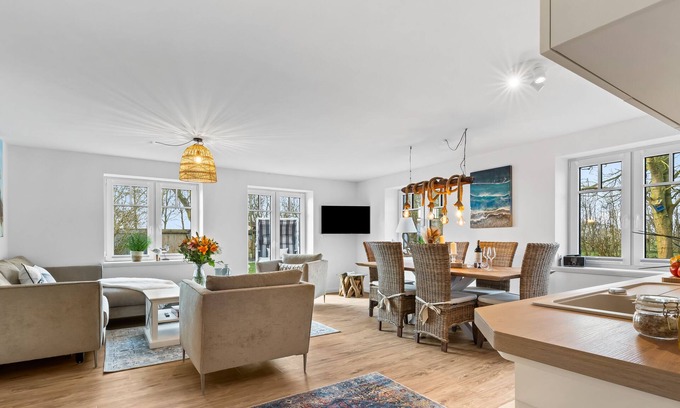 Hedwigenkoog Casa | Deichoase Holiday Home – Your New Retreat on the North Sea, Right by the Dike.