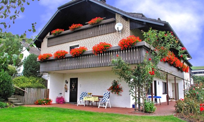 Medebach Apartamento | Estancia en la terraza del jardín Deifeld