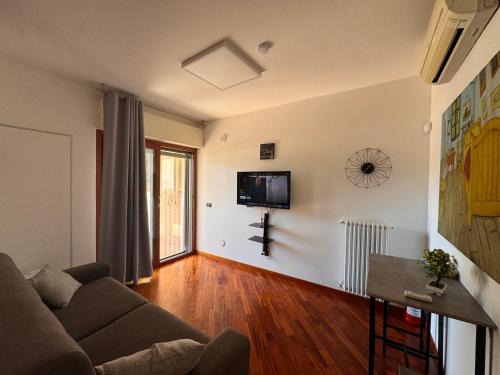 Modugno Apartamento | Del Console Apartment - Near Bari Airport & Station