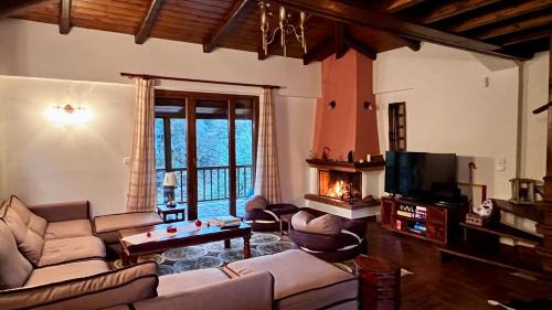 Distomo-Arachova-Antikyra Chalet De Esquí | Del Mountain Chalet Arachova