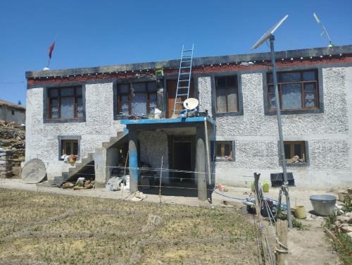 Losar Casa | Delek Homestay Losar
