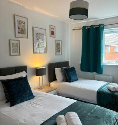 Stanhope Casa | Delight Marvel-Waltham Place - Ashford