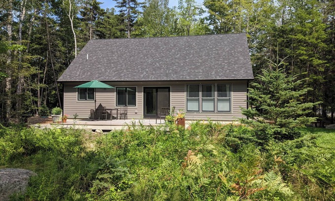 Northeast Harbor Casa | Delightful 1-bedroom house in Northeast Harbor near ACADIA national park.
