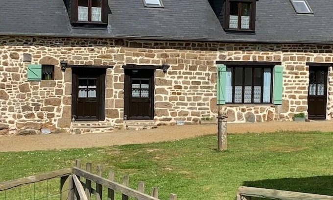 Ambrieres-les-Vallees Cabaña | Delightful 1-Bed Cottage in Ceauce