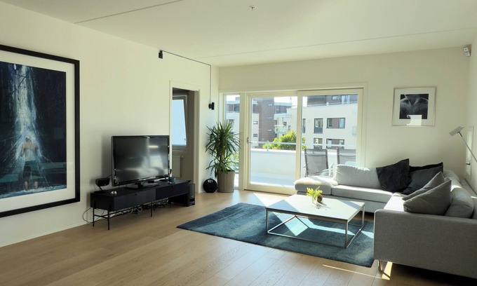 Fornebu Apartamento | Delightful 2-bedroom apartment next to sea at Fornebu