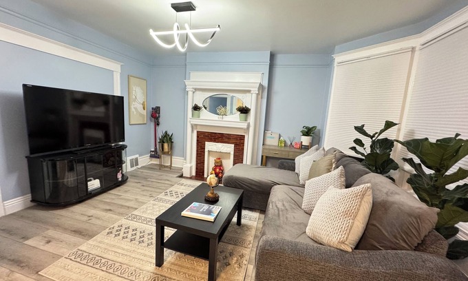 Nob Hill Casa | Delightful 3-bedroom 1.5 bath house in San Francisco
