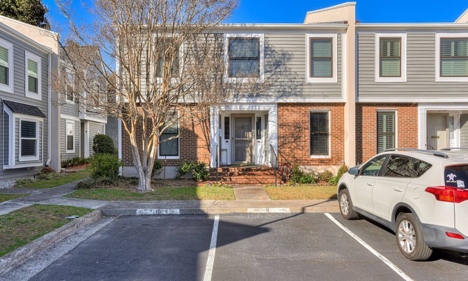 Summerville Condominio | Delightful 3-bedroom condo in Augusta Georgia’s historic Summerville.