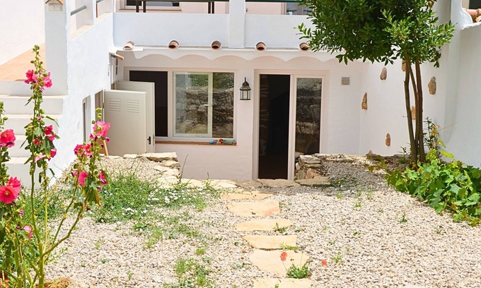 Alfarnate Casa | Delightful 3-bedroom townhome in Alfarnate