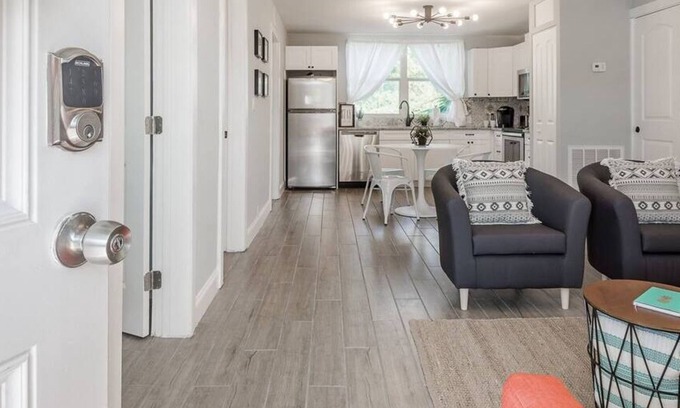 East Ybor Casa | Delightful and Quaint 3BR/2BA Ybor Bungalow