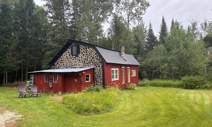 Orleans Cabina | Delightful cordwood cabin -Westmore near Burke Mtn, Lake Willoughby - Jay Peak.