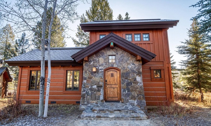 Tamarack Cabaña | Cabin In The Woods at Tamarack Resort