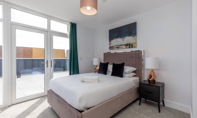Walworth Apartamento | Delightful Deluxe South Central Apartment