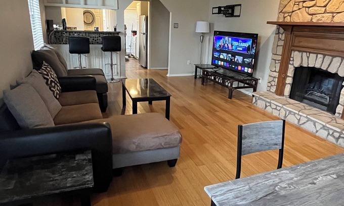 Frisco Casa | Delightful Downtown Frisco House-Half a mile from Frisco downtown