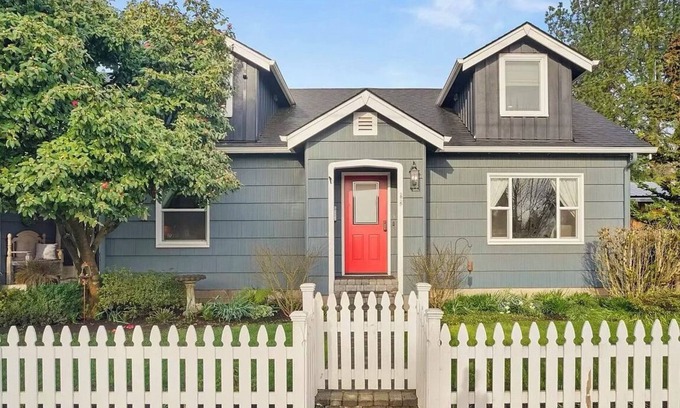 Newberg Casa | Delightful Downtown Retreat in the Willamette Wine Country