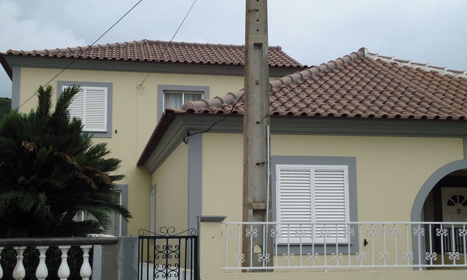 Praia da Vitoria Casa | Delightful Family House in Azores Seaside City