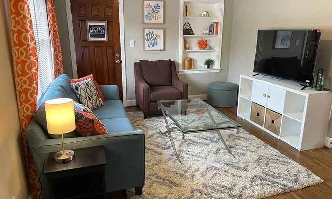 Charlotte Casa | Delightful house just 10 minutes from uptown