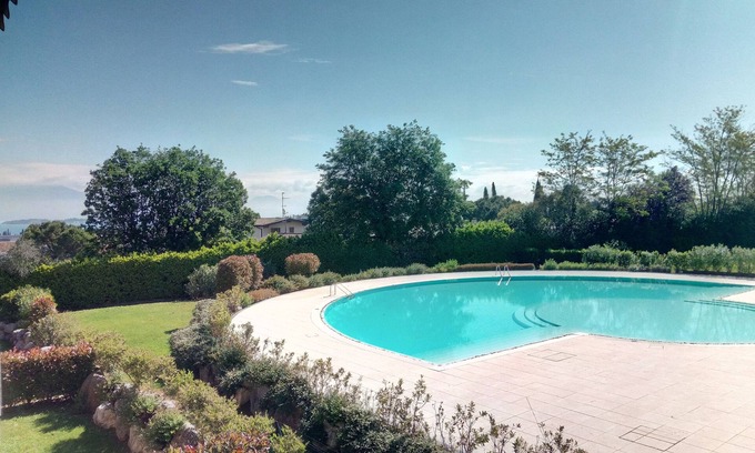 Rivoltella Apartamento | Encantador apartamento con hermosa vista al lago