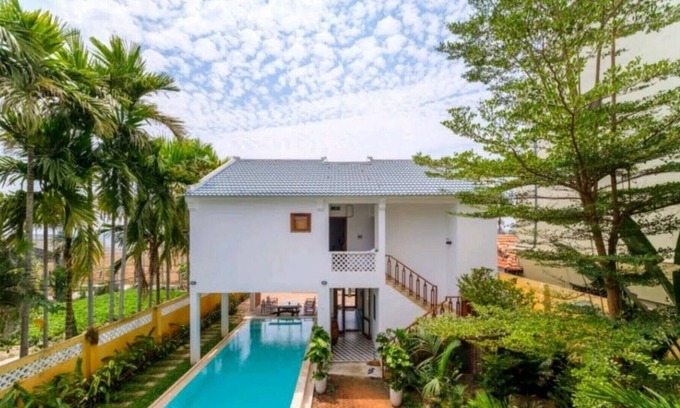 Cam Chau Villa | Encantadora casa espaciosa con piscina cerca de las playas