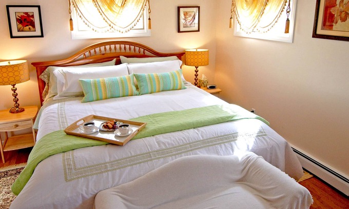West Hyannisport Casa | Encantadora casa de vacaciones * Minutos de la playa * Wifi gratuito * TV por cable * Parrilla * AC