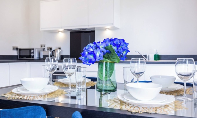 Warley Apartamento | Delightfully furnished 2 bed 2 bath apartment in the heart of Brentwood
