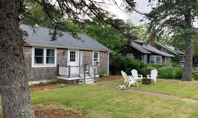 East Chop Cabaña | Delilah y Joe Pierce House