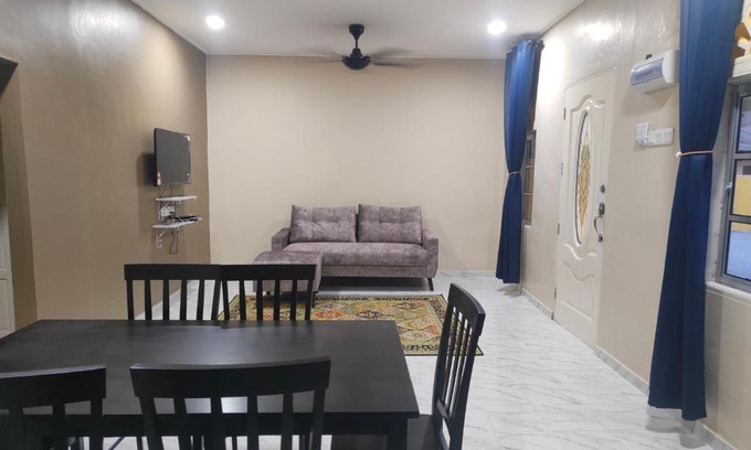 Kampung Ru Lima Complejo | Delisha Homestay Private Pool