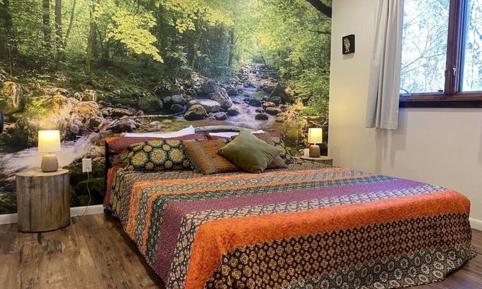 Wisconsin Dells Cabaña | Dells Secret Cottage - Huge Private Yard, Minutes to downtown Wisconsin Dells