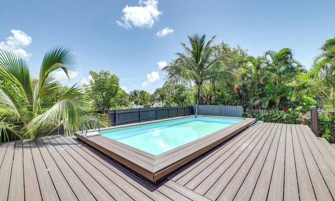 Delray Beach Casa | Delray Beach Home w/ Pool ~ 4 Mi to Beach!