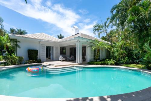 Delray Beach Apartamento | Delray Pool Home - 5 Minutes to Beach!