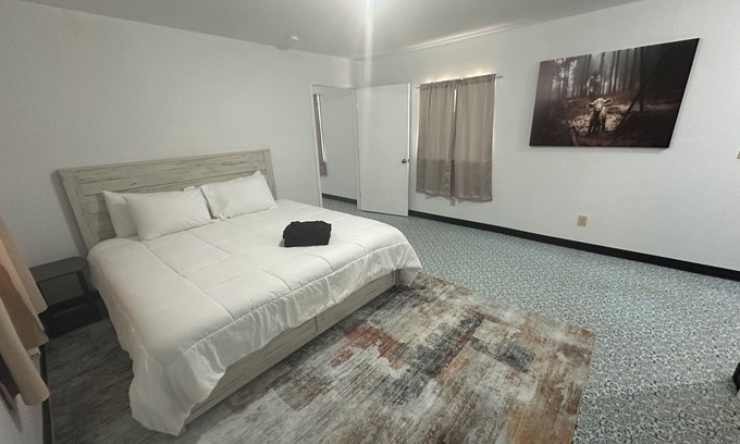 Isabella Apartamento | Deluxe 1-bedroom double room in roadside motel Copperhill with WiFi, AC