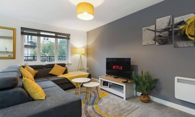 High Wycombe Apartamento | ★Deluxe 2 bed flat w/free parking★