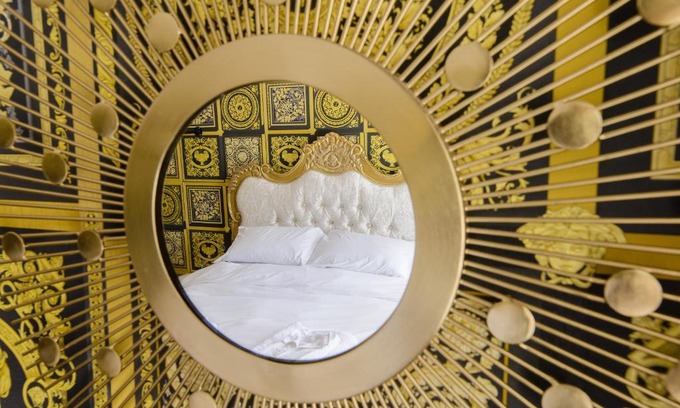 Halstead Apartamento | Deluxe 2 Bed Versace Bungalow Hot Tub, Sky TV, Cinema Screen Saffron Walden