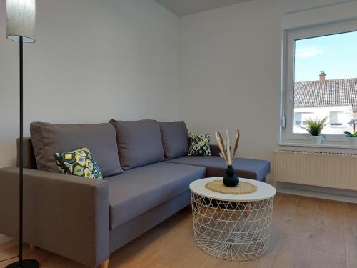 Oberkochen Apartamento | Deluxe Apartment 3 P I 2 SZ I Balkon I Küche in Oberkochen - Hensold, Zeiss fußläufig