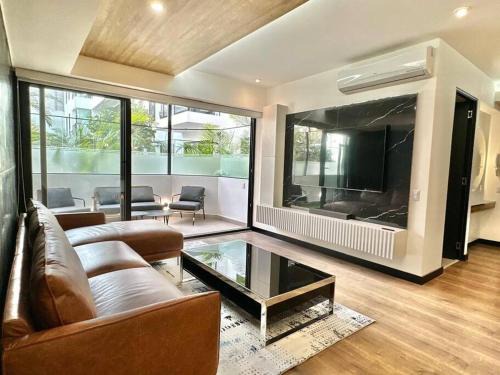 Sector 1 Apartamento | Deluxe Apartment in San Isidro
