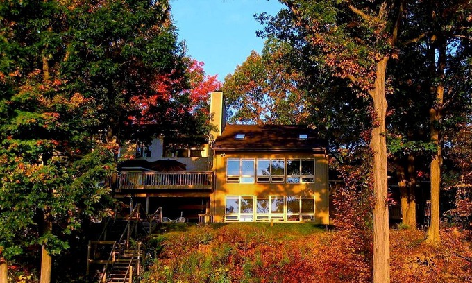 Valois Apartamento | Deluxe Apartment with Breathtaking View of Seneca Lake
