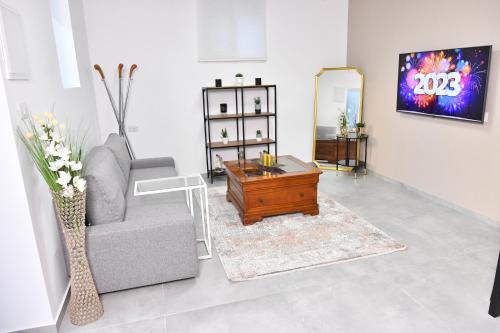 Haifa Apartamento | Deluxe Basement Apartment Bahai's Garden