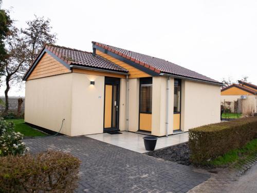 Zevenhuizen Casa | Deluxe Canal-Side Stay