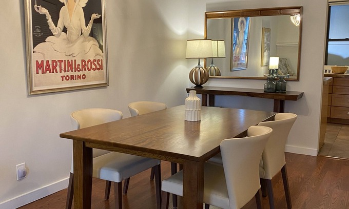 Roscoe Village Cama Y Desayuno | Suite de lujo de 2 dormitorios para huéspedes en Chicago. ¡Oferta y ubicación increíbles (Roscoe Village)!