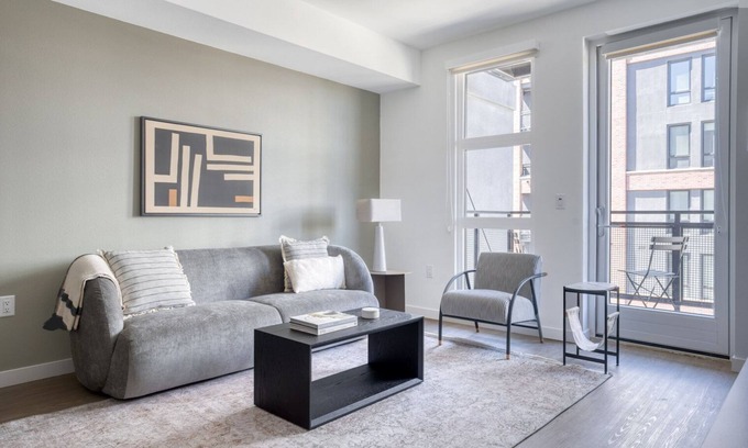 Emeryville Apartamento | Deluxe Emeryville 1BR w/ Pool, Gym & W/D, walk to Safeway, by Blueground