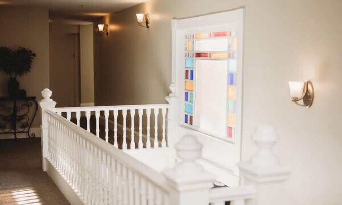 Downtown Hotel | Deluxe Guestroom - 2 Queens · The Jefferson Inn Rm. 5