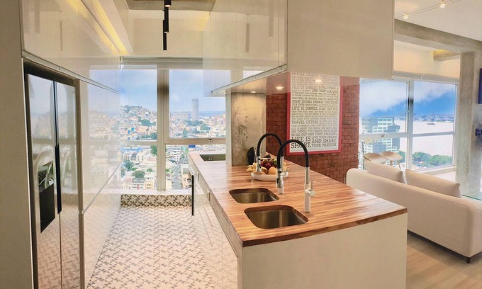 Guayaquil Apartamento | DELUXE HIGHRISE RIVER & CITY VIEW FLATS GYE
