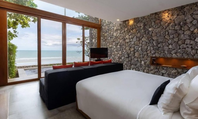 Prachuap Khiri Khan Villa | Deluxe Oceanfront Pool Villa - Tolani Resort Kui Buri