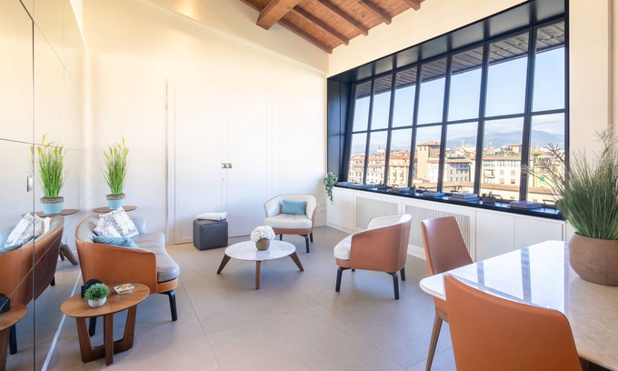 San Niccolo Apartamento | Penthouse Ponte Vecchio Cathedral View + Parking + Terrace