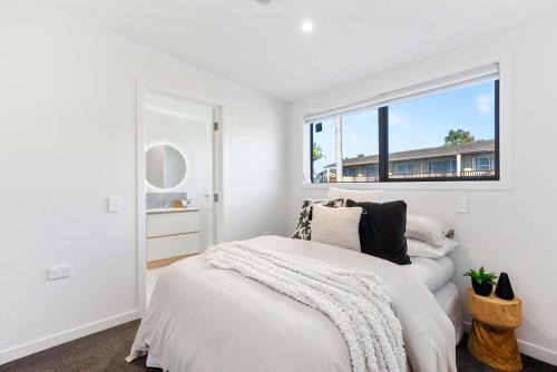 Whangarei Casa | Deluxe Queen Room at Wolfe Street